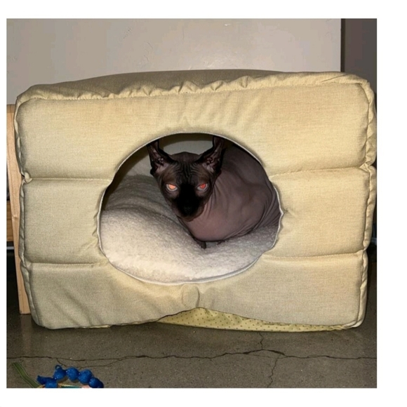 Boots &barkley convertible pet cave to cuddler - Picture 4 of 11